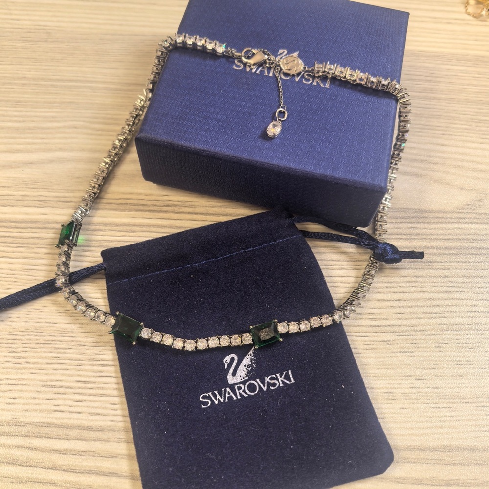 Swarovski Silver and Green Crystal Necklace